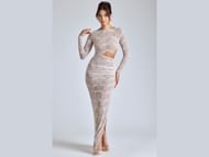 The Lace long-sleeve maxi dress "Ingrid" (Image via Oh Polly)